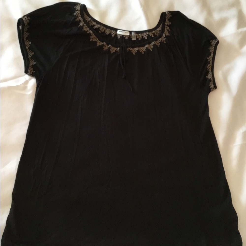 DKNYC top with stitch trim